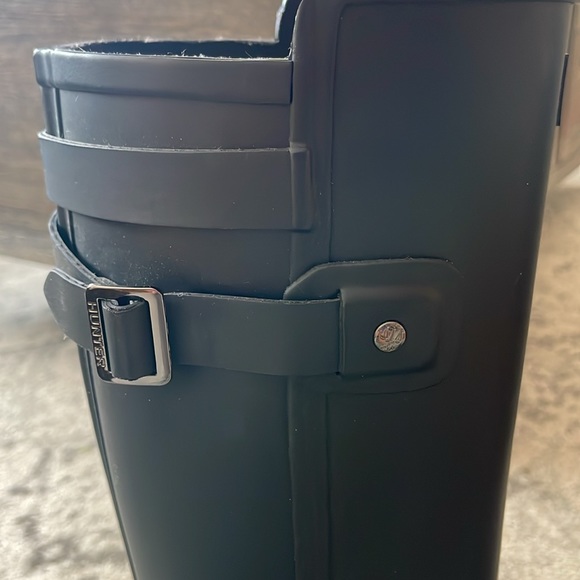Hunter rain boots. Woman’s size 7 , tall - Picture 10 of 10